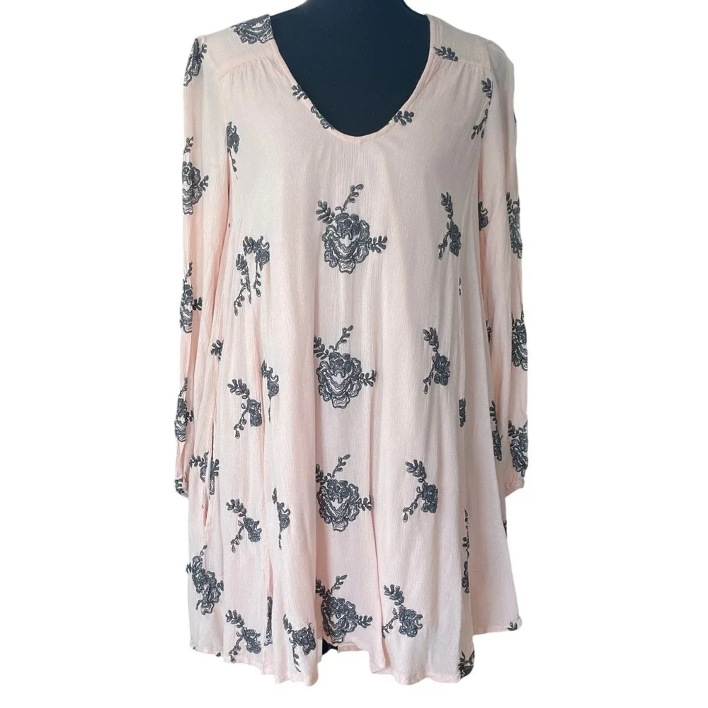 Free People Embroidered Tunic Dress Size S Pink Black Floral Boho Open Back Mini